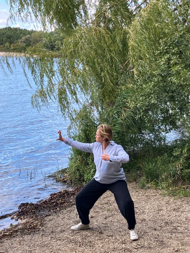 Mit Pfeil und Bogen auf den Adler zielen - L - 8 Brokate